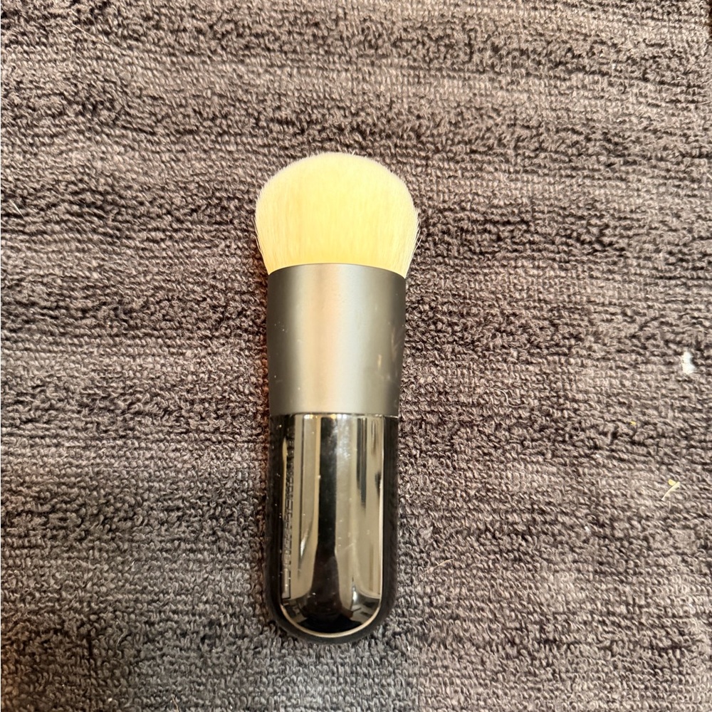 Westman Atelier Liquid Blender Brush